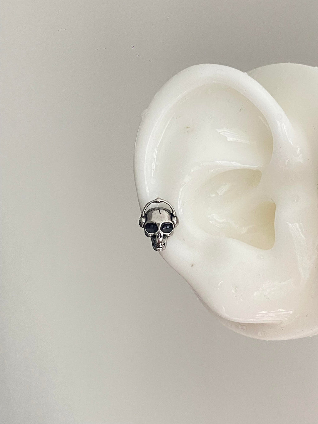 Skull Vibes Helix Earrings