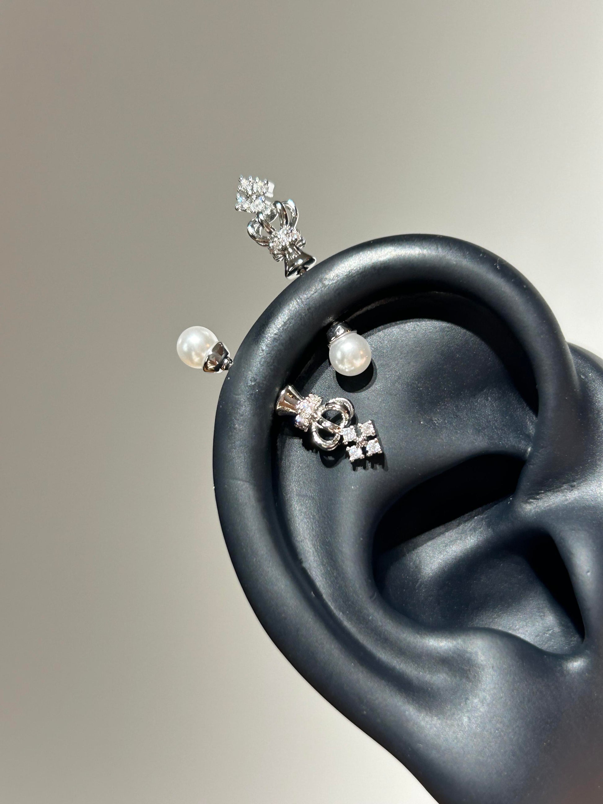 Crown Pearl Helix Earrings