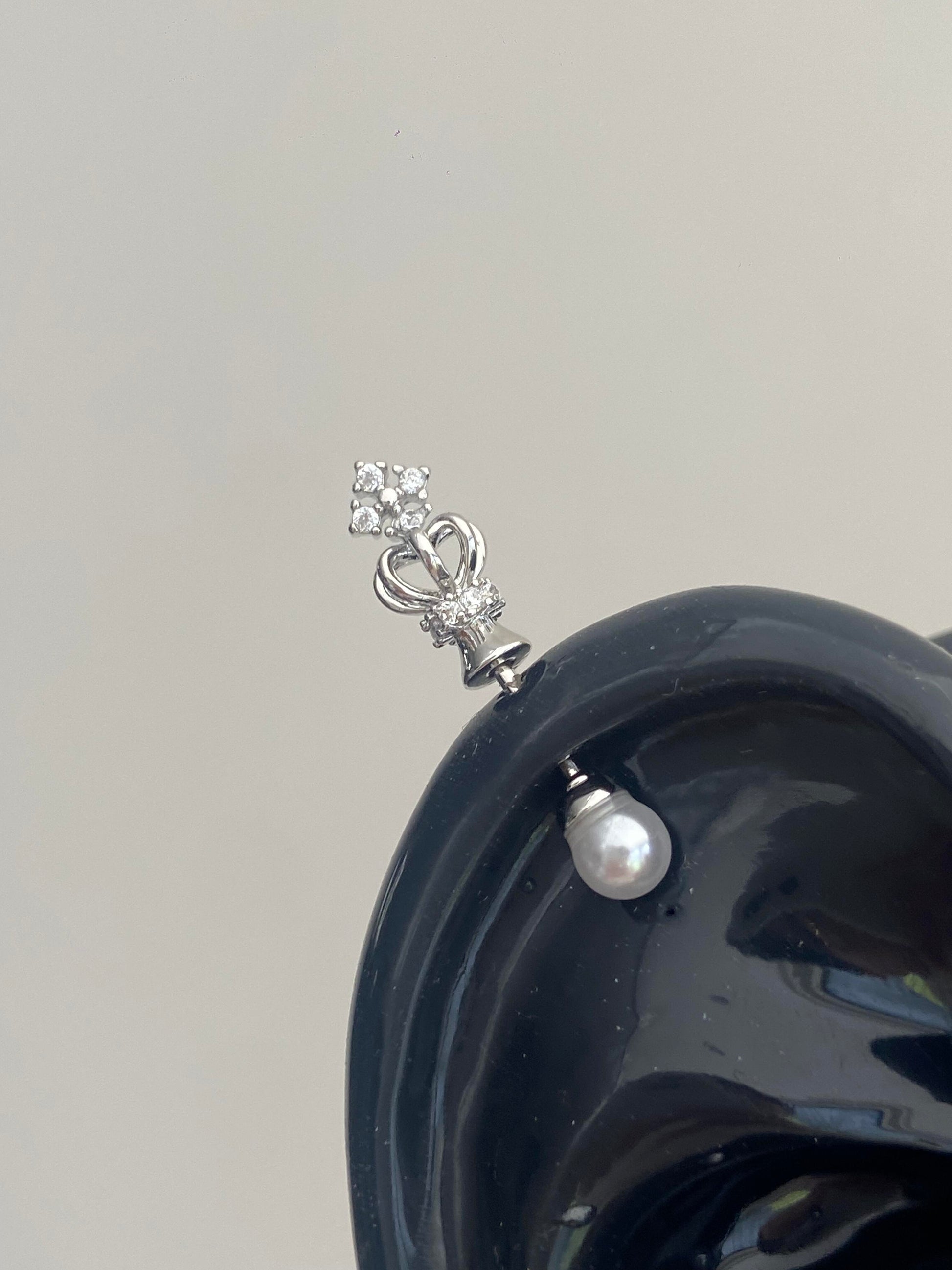 Crown Pearl Helix Earrings